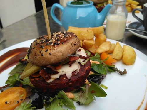 Beet burger meal at Offbeet in Wickham