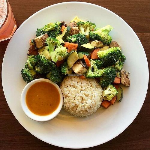 Lemon Stir Fry with Portobello at Un Solo Sol in Los Angeles