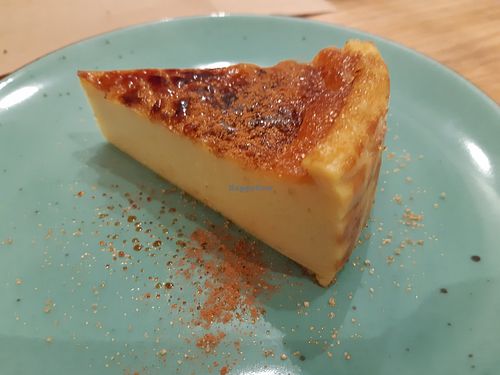 Dessert / crême brulée cake (awesome!!) at Punto Vegano in Madrid