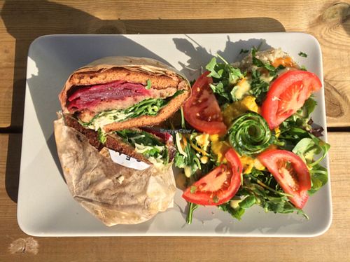 The Classic Burger at Mat Fra Hagen in Trondheim