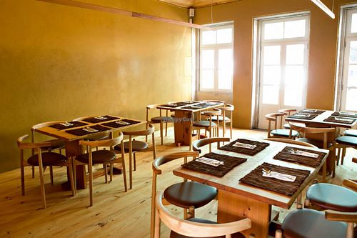 Main room at Pe d'Arroz in Matosinhos