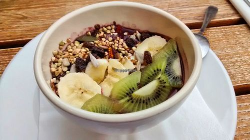 Açai bowl at Le Pain Quotidien - Charonne in Paris