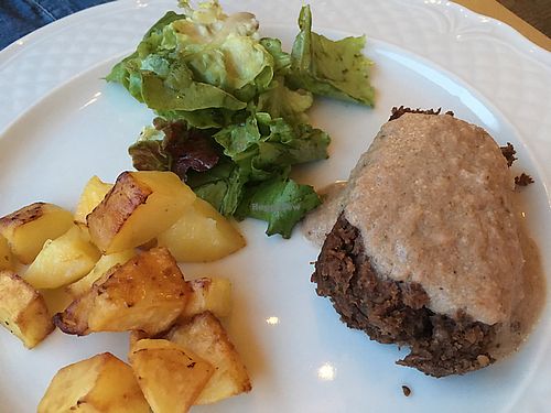 Lentil pie with carrot sauce at Casa Scaparone in Alba
