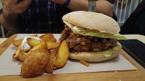 hamburguesa at VIVA in Madrid