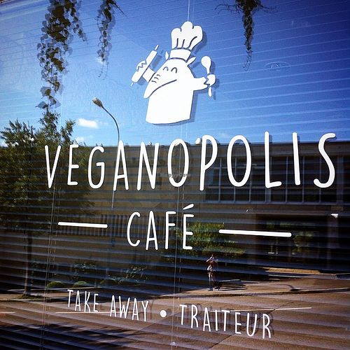 La vitrine at Veganopolis Cafe in Lausanne