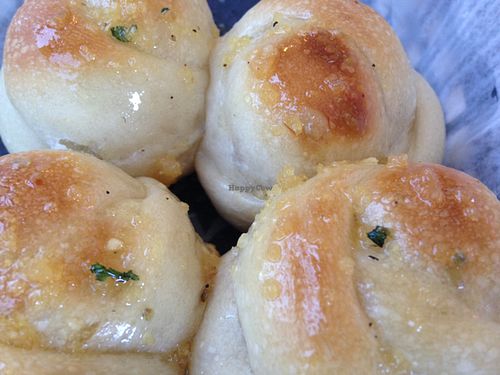 garlic rolls at Vito's Pizza and Ristorante in Alpharetta