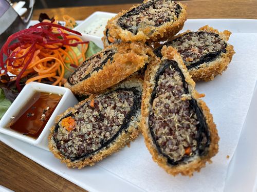 Quinoa nori rolls at H.O.P.E. in Studio City