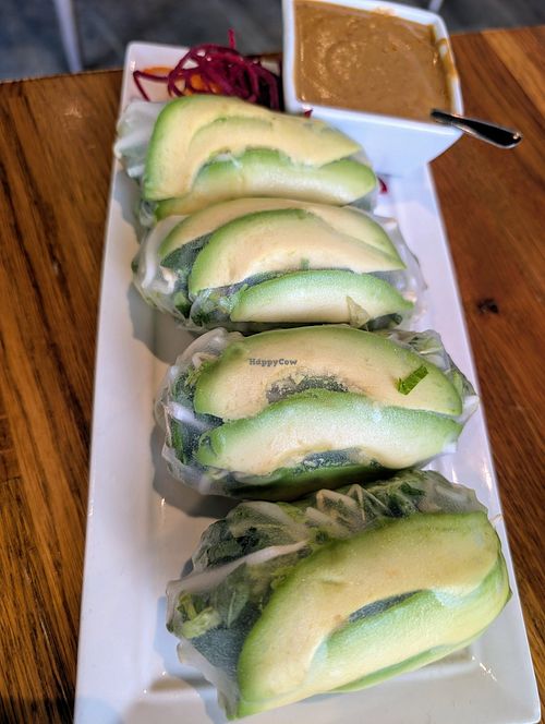 Fresh rolls sub avocado at H.O.P.E. in Studio City
