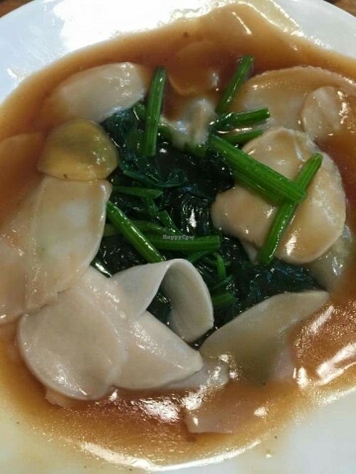 spinach with mock abalone  at D'life 蔬食 - Commonwealth in West Singapore