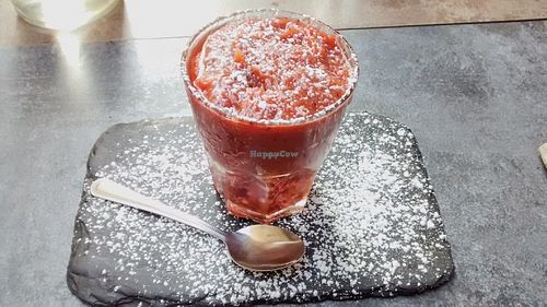 Fruit crumble at Le Bourgeon in Montpellier