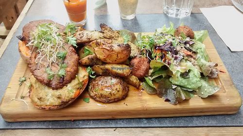 Big falafel vegan burger and potatoes at Le Bourgeon in Montpellier