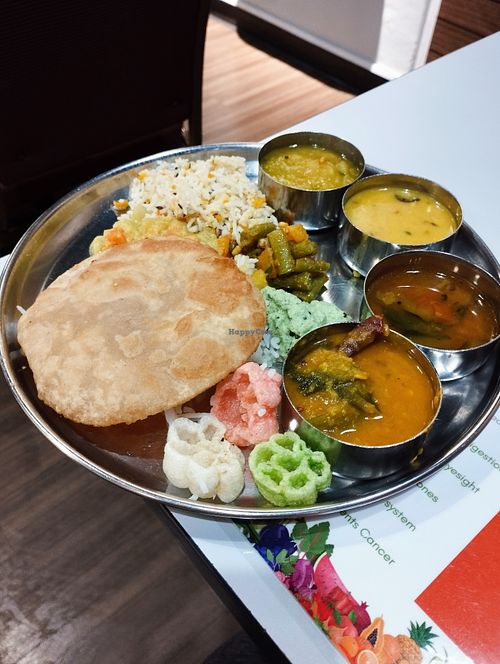 Buffet style  at Annalakshmi Restaurant in Central Singapore