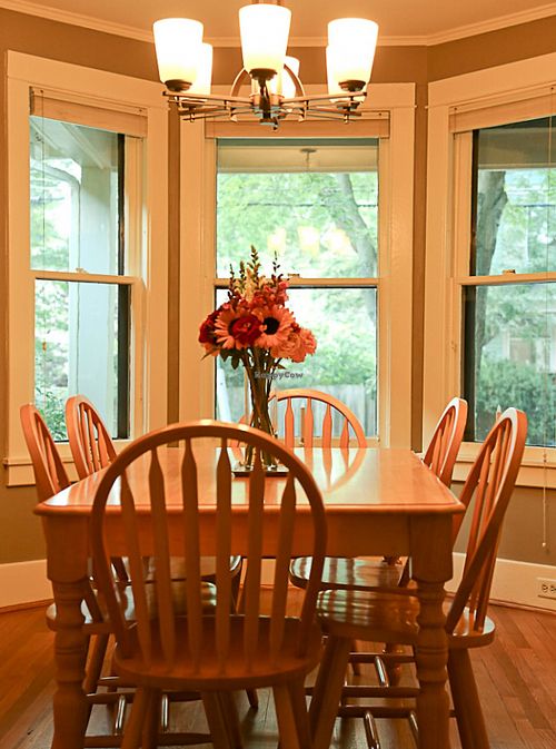 Dining Room at Tuxedo Cat Bed and Breakfast in Ithaca