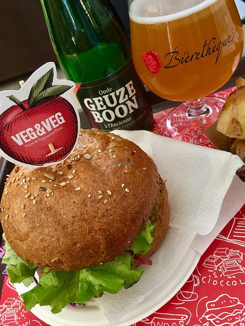 Popeye Burger at Veg & Veg in Florence