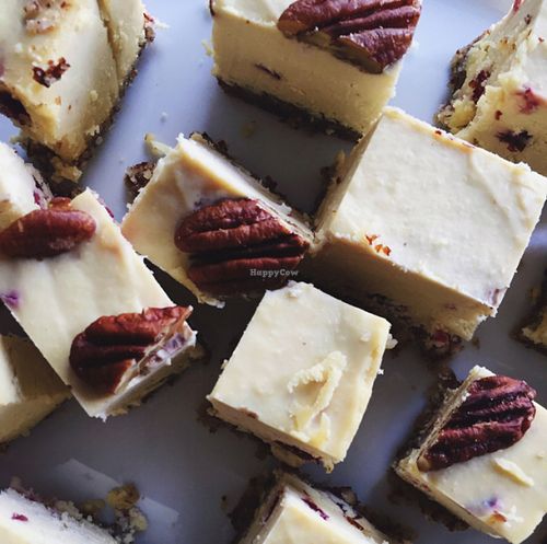 raw apricot cake. processed sugar free at Barkett in Berlin