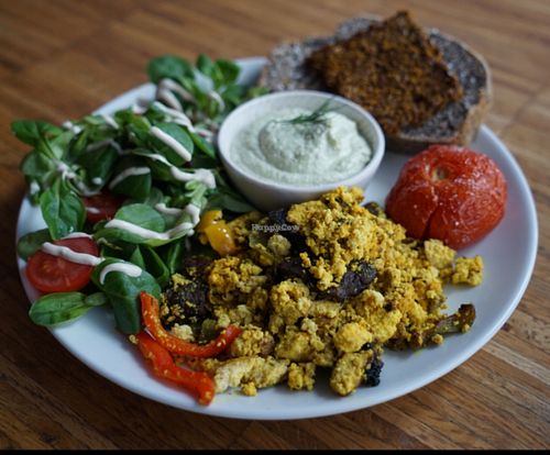 Saturday breakfast option: scrambled tofu, backed vegetables, macadamia creme with herbs, salad and homemade breads at Barkett in Berlin
