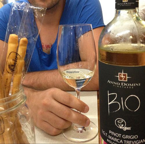 Vegan Pinot Grigio! sooo good! at Pizzeria Capri in Jesolo