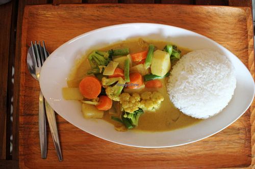 Yellow curry at Lin's Cafe in Savannakhet