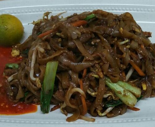 fried kway teow at Jadeite Vegetarian in Central Singapore
