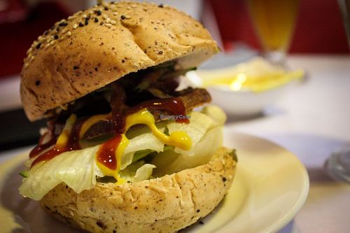 hamburger at Yé Shū 耶蔬 in Kaohsiung