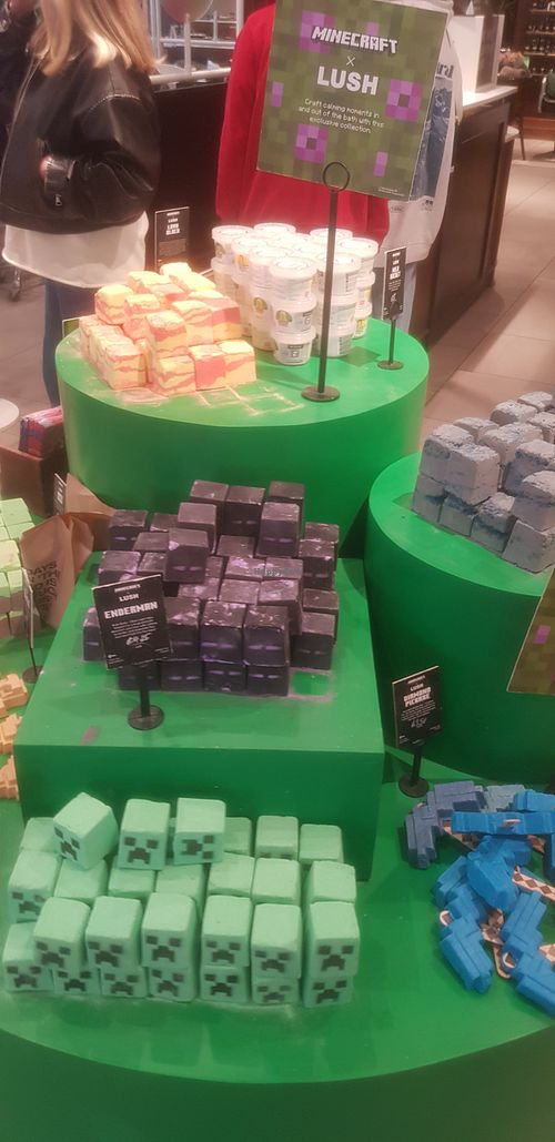 Minecraft fizzing bath bombs at LUSH in Liverpool