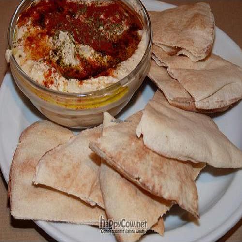Hummus with whole wheat pita bread at Vegetalia - Gotico in Barcelona