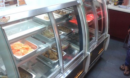 display case at Amritsar Express in Kowloon