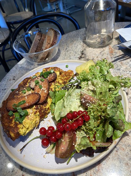 Vegan omelet with salad !  at Nadzieja JE SUS in Poznan