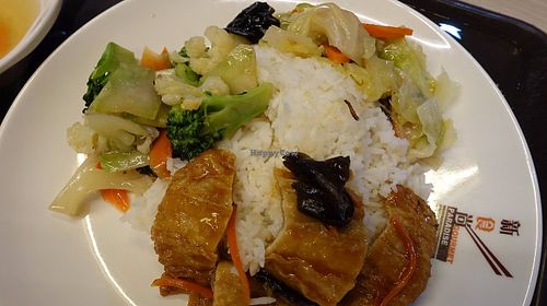 rice with cabbage, cauliflower at Foy Yin Vegetarian 佛音素食 in Central Singapore
