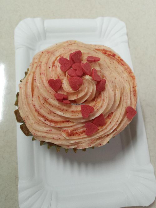 Strawberry-Cupcake (vegan) at Candy Andy in Trier