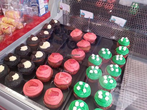 Cupcakes (not all vegan! ask staff) at Candy Andy in Trier