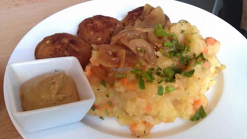 Vrikadellen with mustard at Butze in Dusseldorf