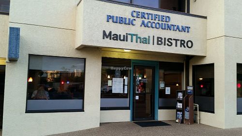 outside at Maui Thai Bistro in Kihei