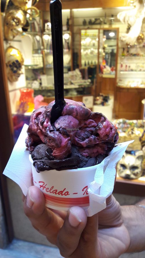 Chocolate and notanera at Gelatoteca SuSo in Venice