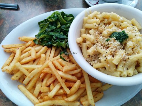 Mac-n-cheez with fries, greens and a little pesto at Veg Bar in South West London