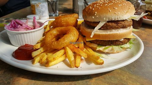 Vegan equiv of big mac at Veg Bar in South West London
