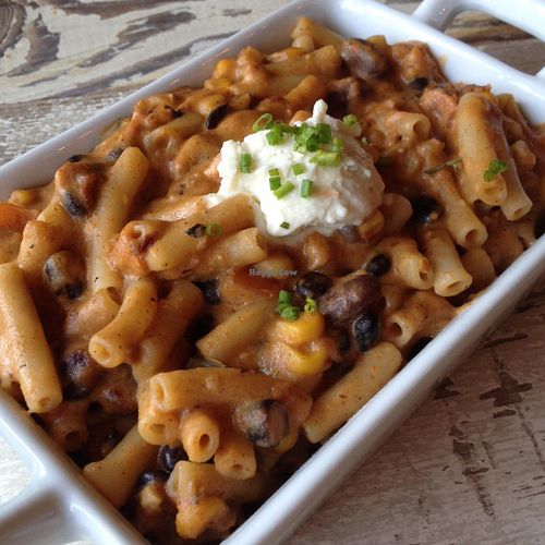 Vegan chili mac n cheese at Vegetable in Studio City