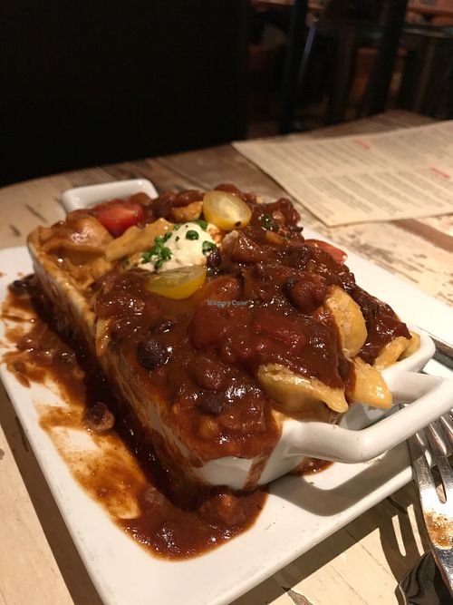 Chilli on Mac n cheese at Vegetable in Studio City