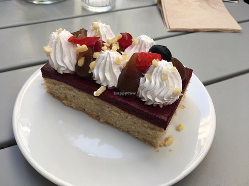 Chestnut and black currant cake  at Les Demoiselles de Montpellier in Montpellier
