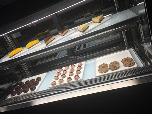 AMAZING raw desserts at NAKEDFOOD in Taipei