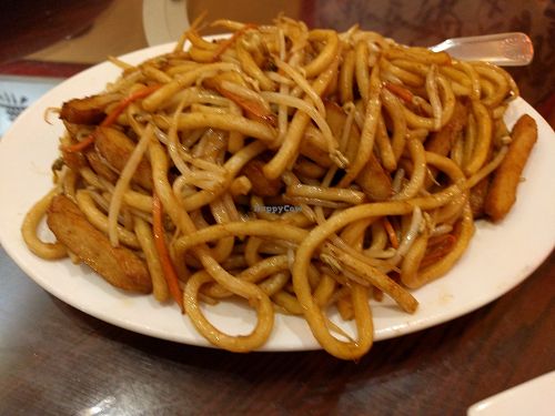 Shredded vegetable chicken lo mein at Bodhi Kosher Vegetarian Restaurant in New York City