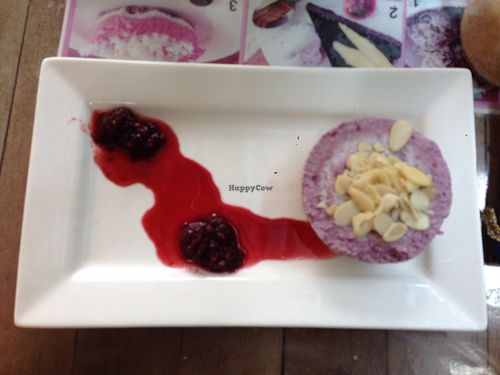 raw vegan cheese cake  at I Love Salad in Koh Tao