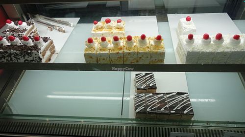 eggless cakes at Sangeetha Bhavan in Central Singapore