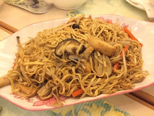 E-noodles with mushroom at Joyous Vegetarian in Kowloon