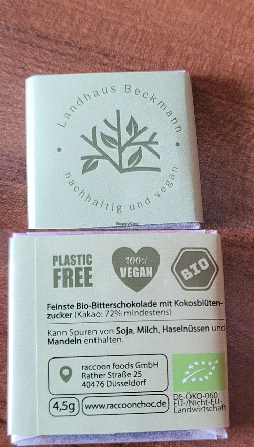 Vegan chocolate at bedside at Landhaus Beckmann in Kalkar
