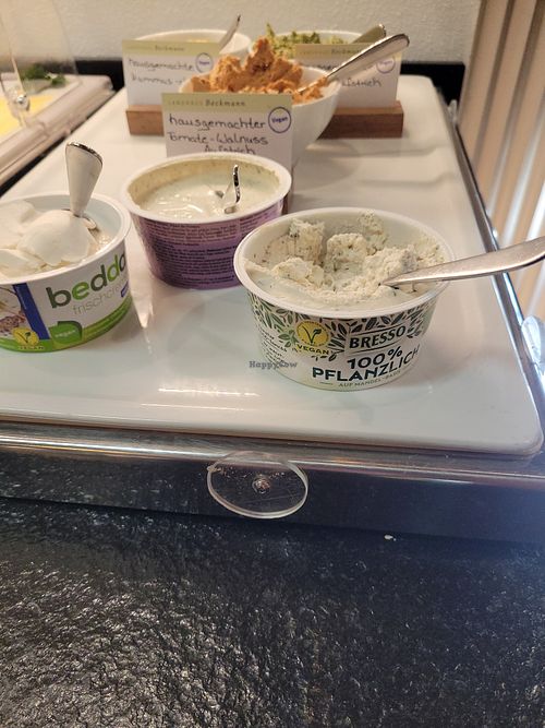 Breakfast: vegan spreads at Landhaus Beckmann in Kalkar