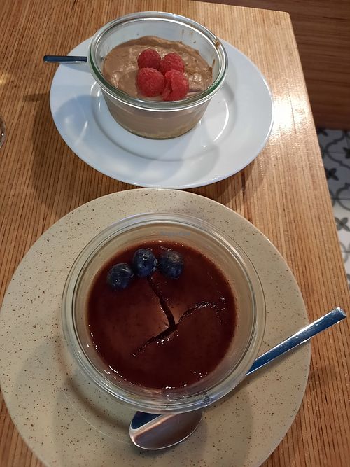 Chocolate mousse and cheesecake at La Camelia Vegan Bar in Bilbao