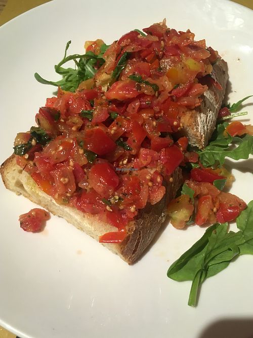 Bruschetta with fresh tomato at Nadamas in Bolzano