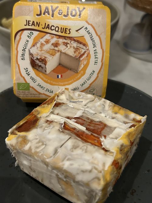 Joyful and triumphant   at EkoPlaza - Kerkplein in The Hague