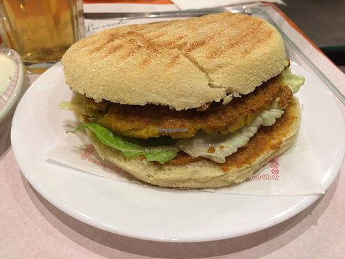 burger at Cultura de club in Girona